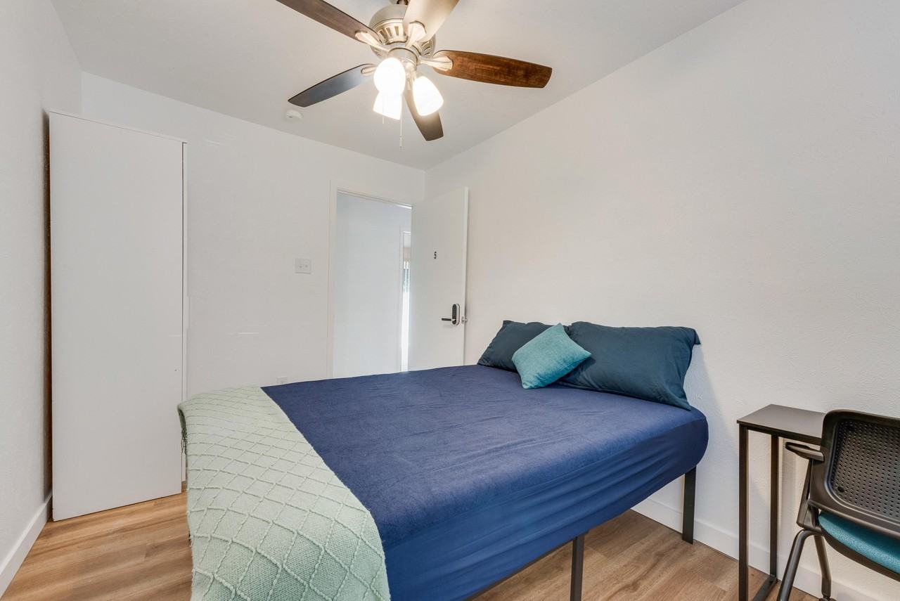 Melissa St - Photo 6 of 6