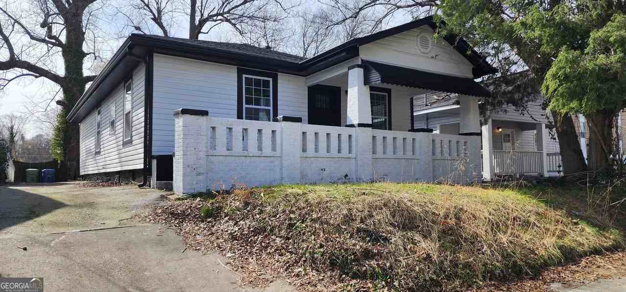 884 Thurmond St Nw - Photo 3 of 29