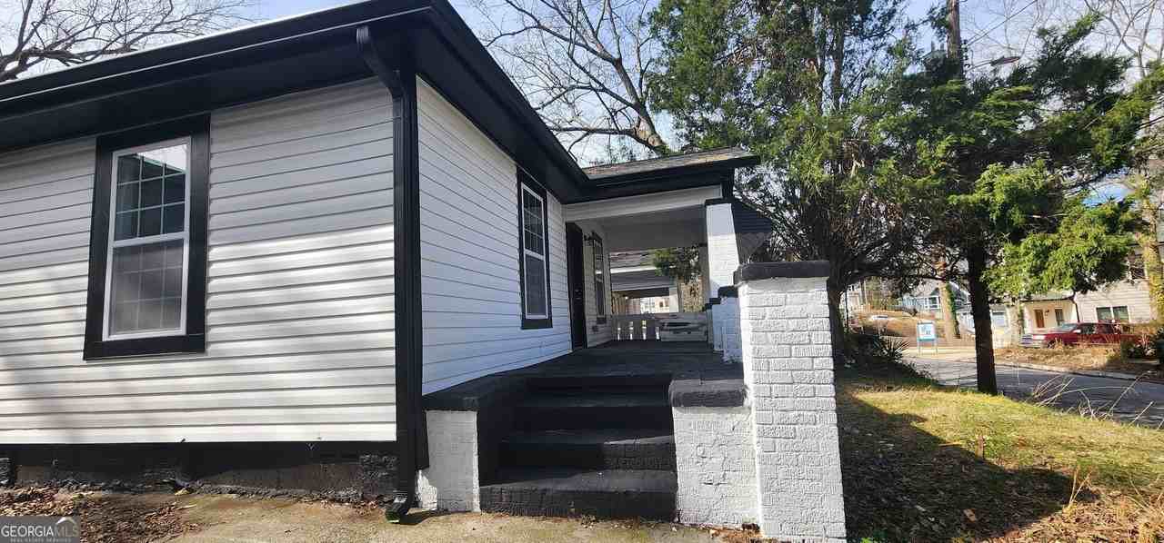 884 Thurmond St Nw - Photo 4 of 29