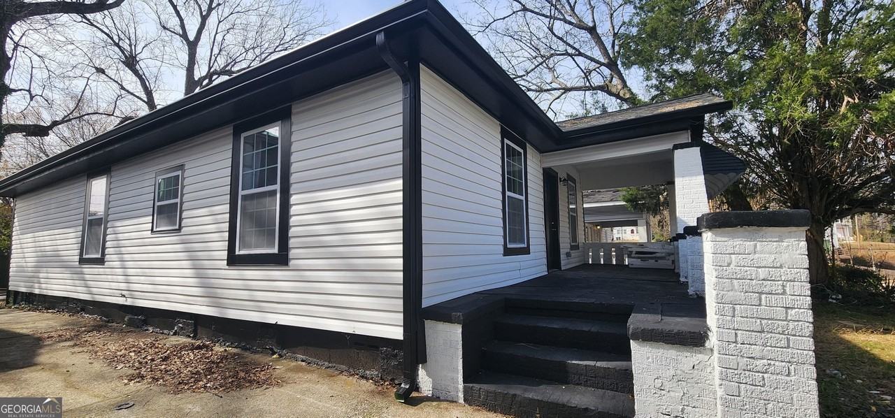 884 Thurmond St Nw - Photo 5 of 29