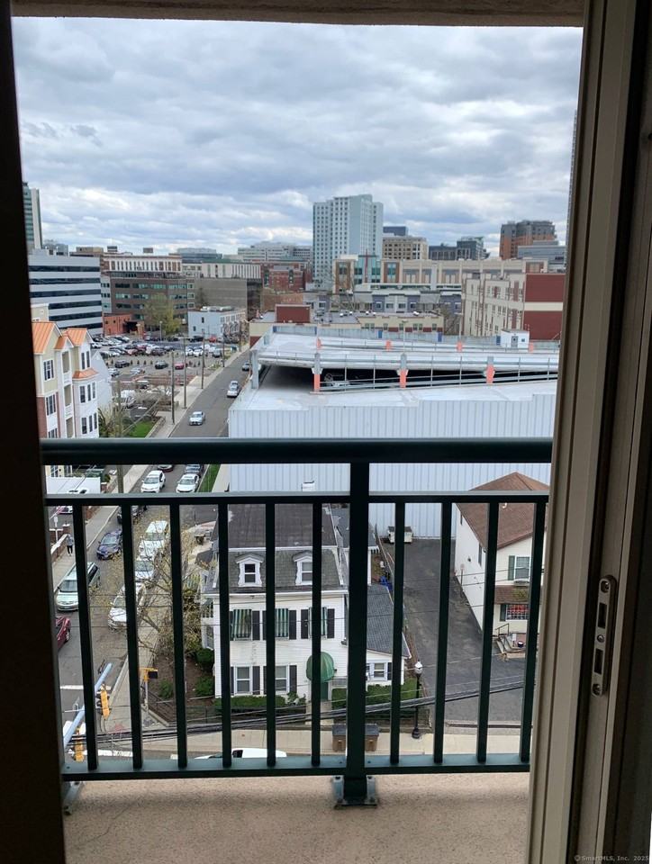 104 Northwind Dr - Photo 2 of 18