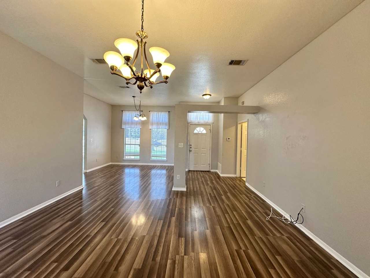 5504 Jim Ave - Photo 6 of 34