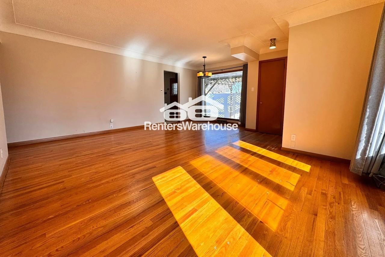 4201 Aurora Ave - Photo 2 of 28