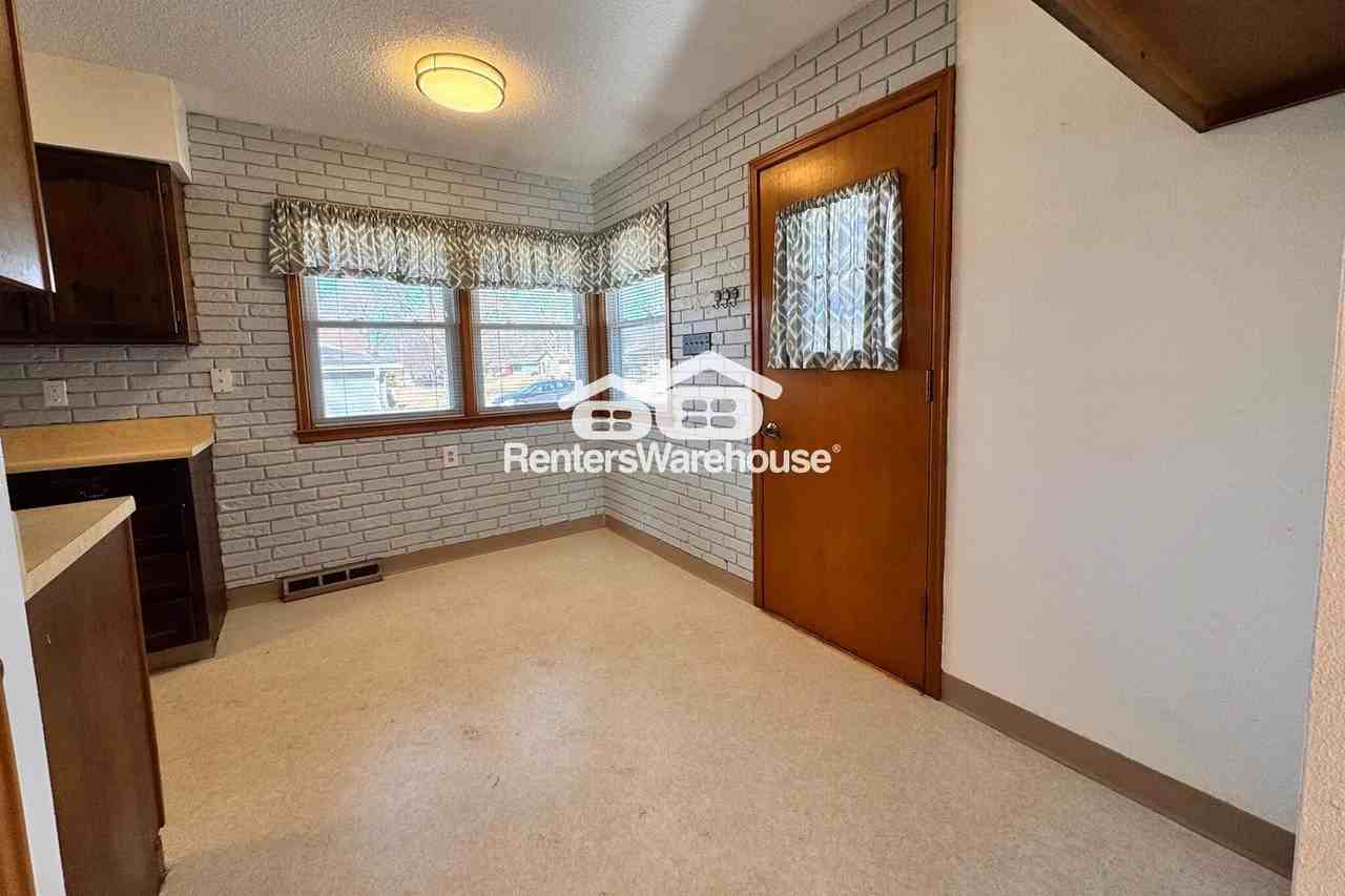 4201 Aurora Ave - Photo 3 of 28