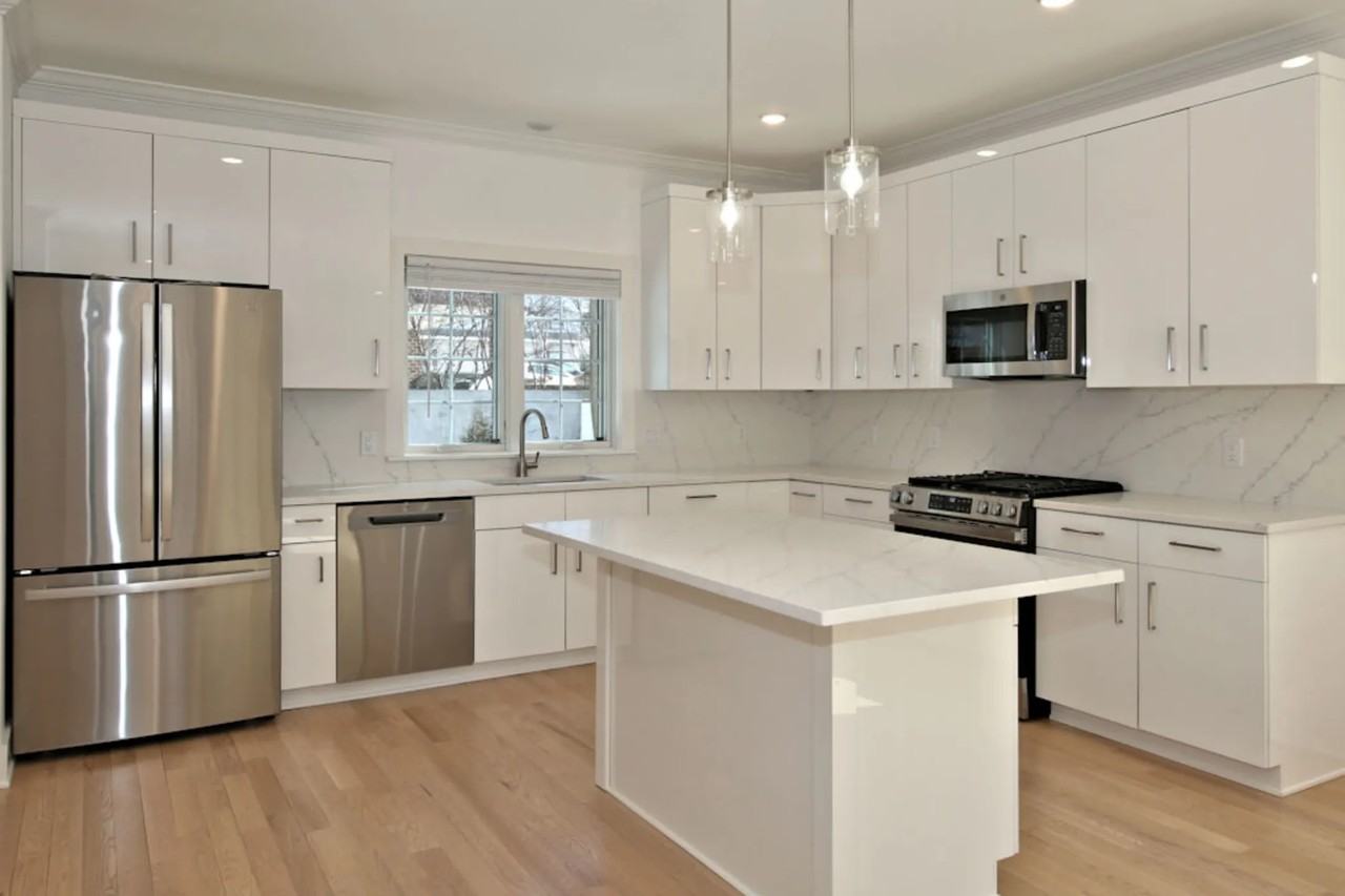 157 Franklin Ave - Photo 2 of 10