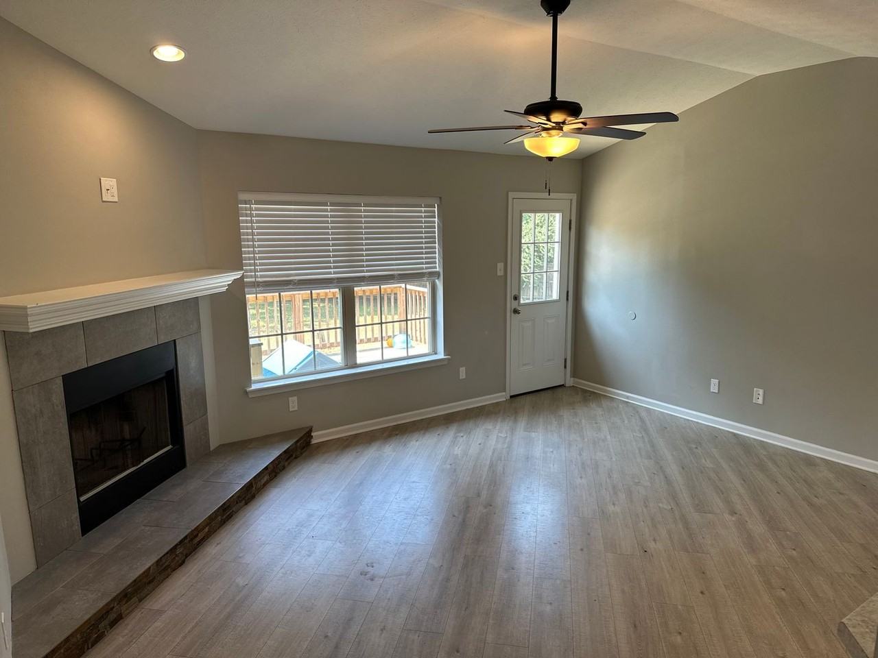 115 Carriage Cv - Photo 6 of 37