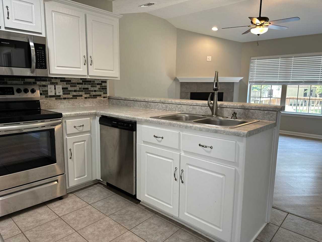 115 Carriage Cv - Photo 7 of 37