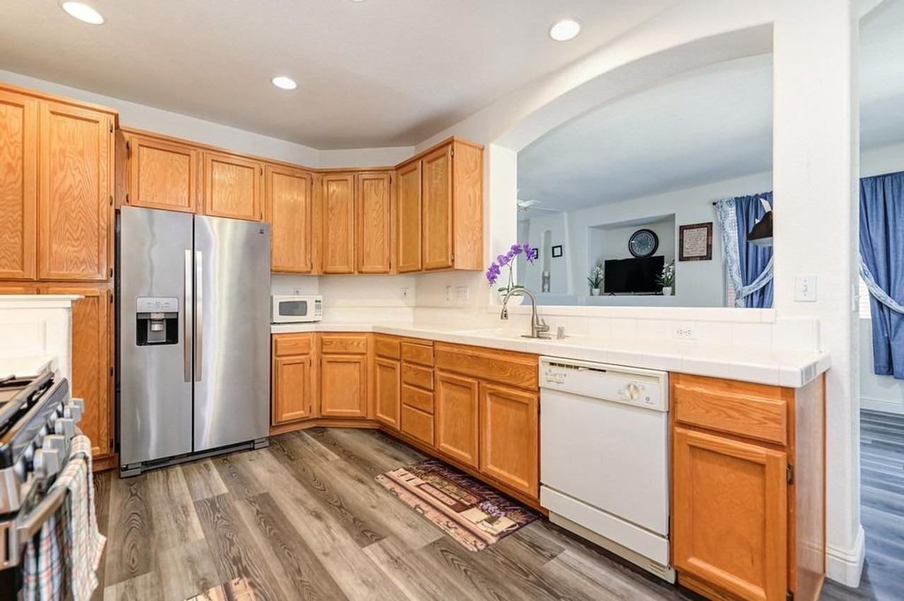 3737 Far Niente Way - Photo 4 of 25