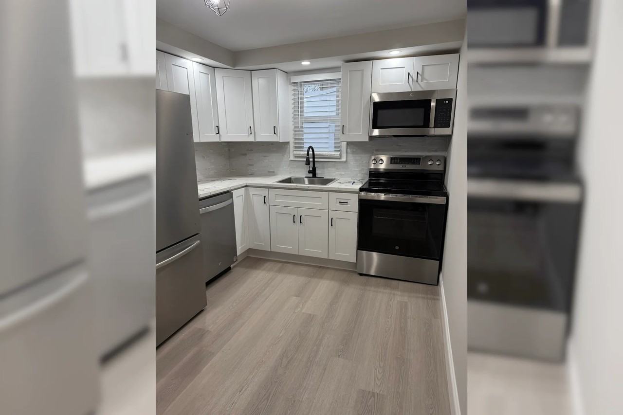 930 Stewart St - Photo 2 of 13