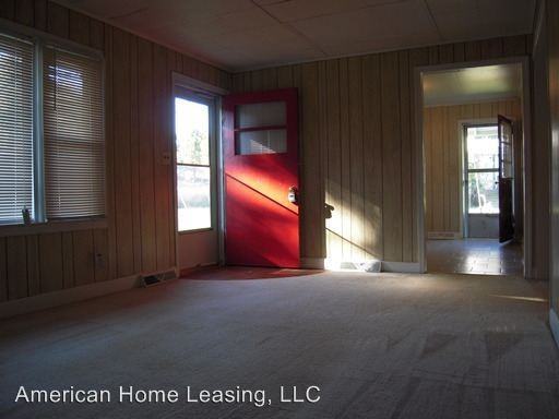 2737 Dudley St - Photo 2 of 9