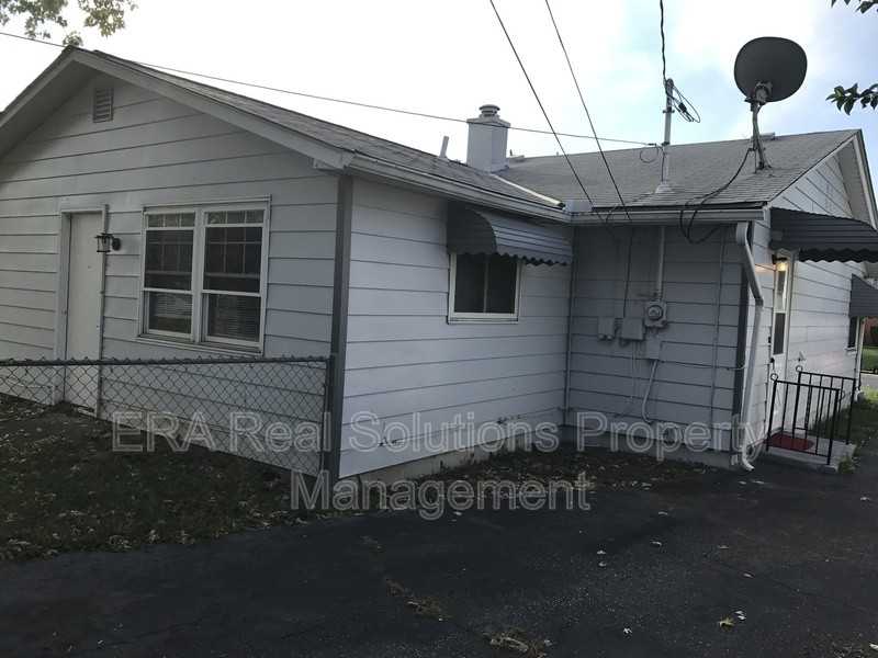 4106 Sexton Dr - Photo 3 of 27