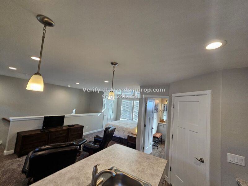 1181 Main St #B - Photo 4 of 24