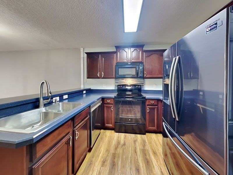 12744 Lexington Summit St - Photo 2 of 17