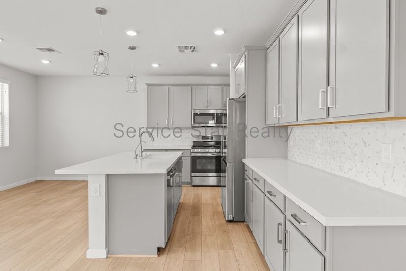 4848 S Ferric - Photo 7 of 21