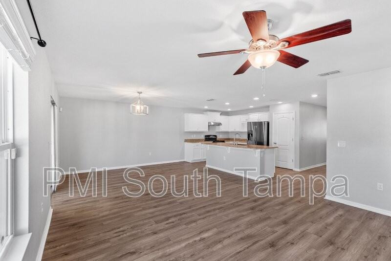 10602 Massimo Dr - Photo 6 of 29