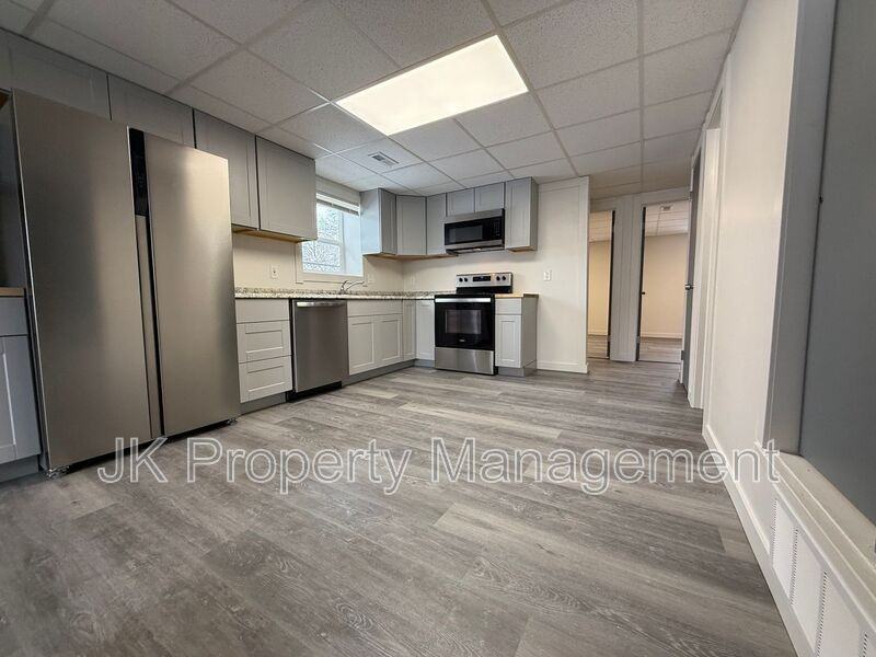 1815 8th Ave N #01 - Photo 3 of 22