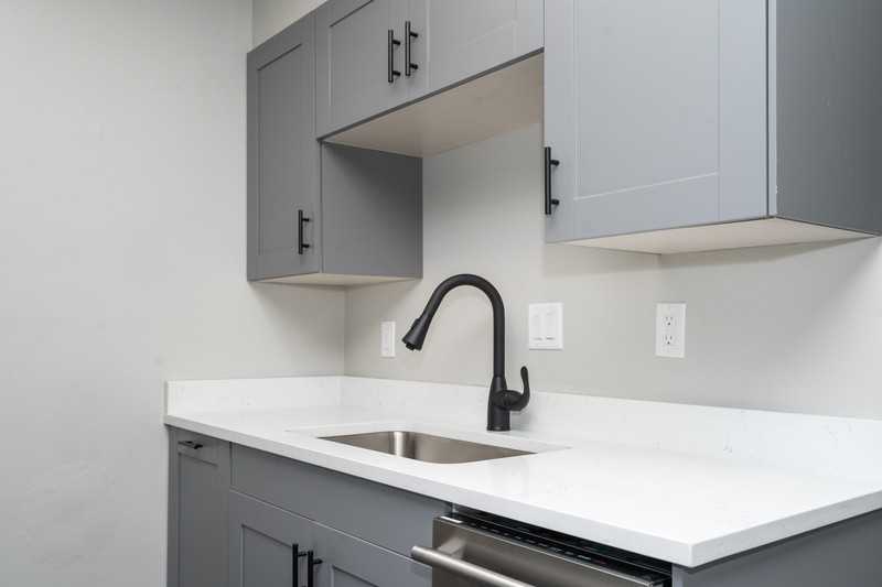 413 W 14th St - Photo 3 of 18