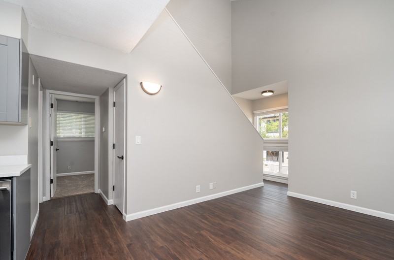 413 W 14th St - Photo 5 of 18