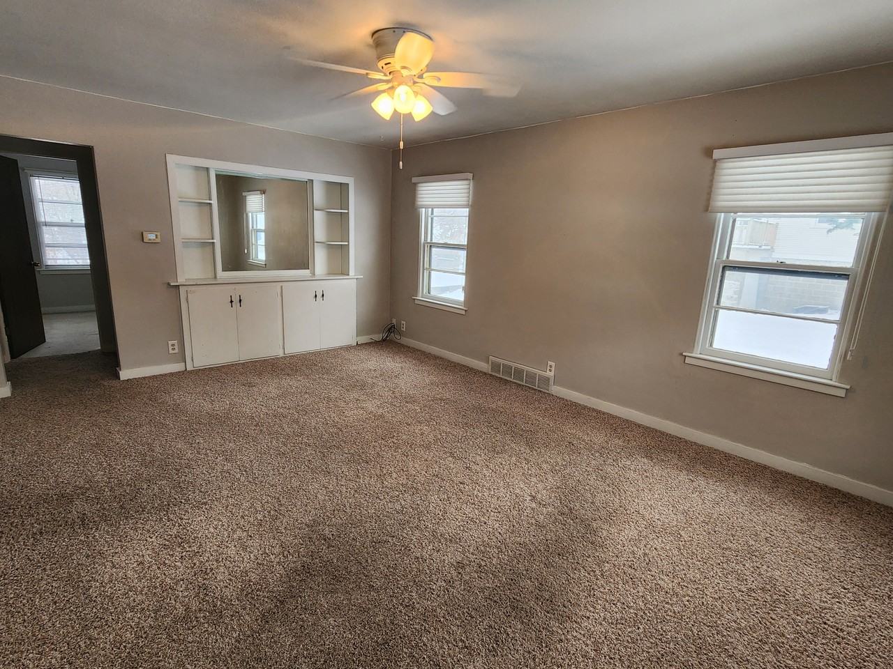 2312 S Cypress St - Photo 2 of 10