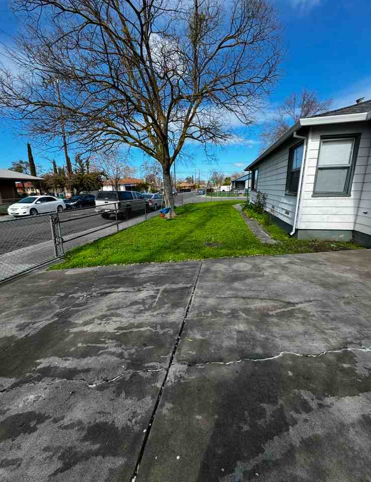1602 Julian St - Photo 2 of 21