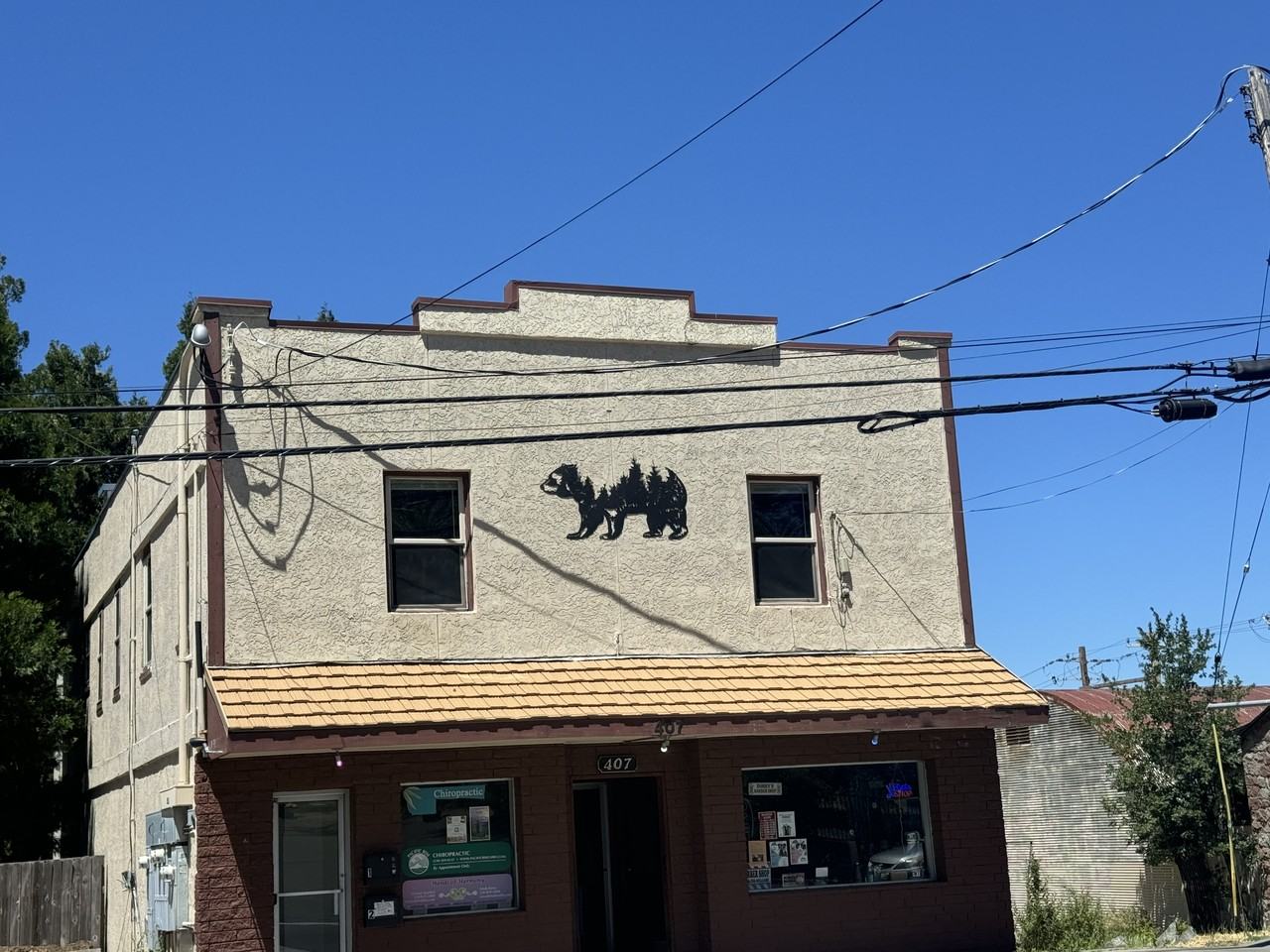 407 S Mount Shasta Blvd