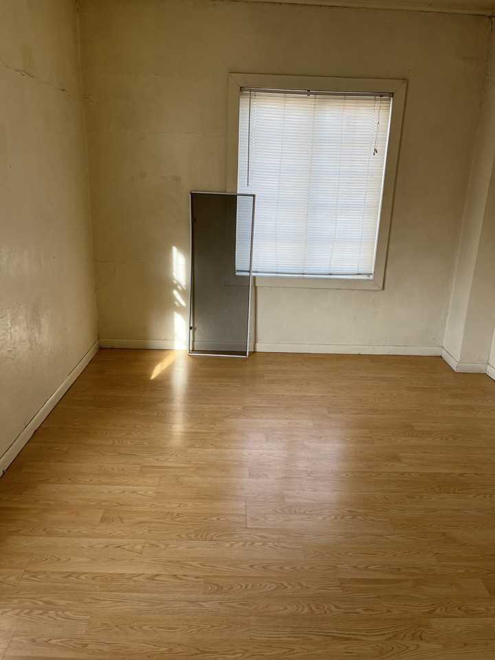 108 Main St - Photo 7 of 9