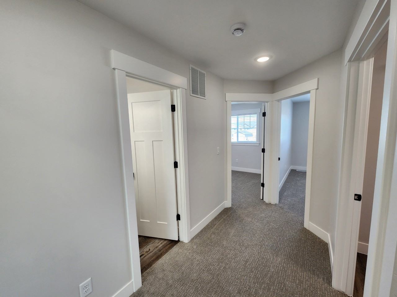 3918 Judy St - Photo 5 of 10
