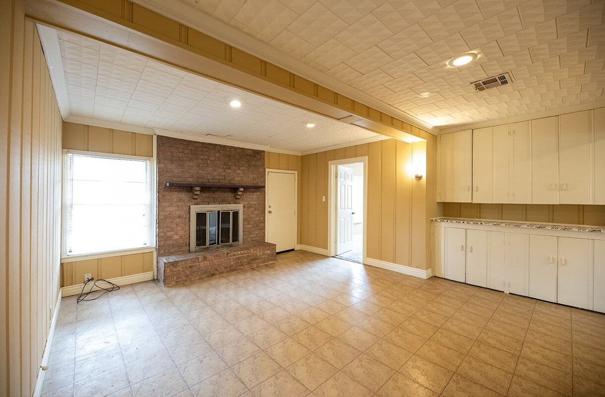 1610 16th St - Photo 3 of 10