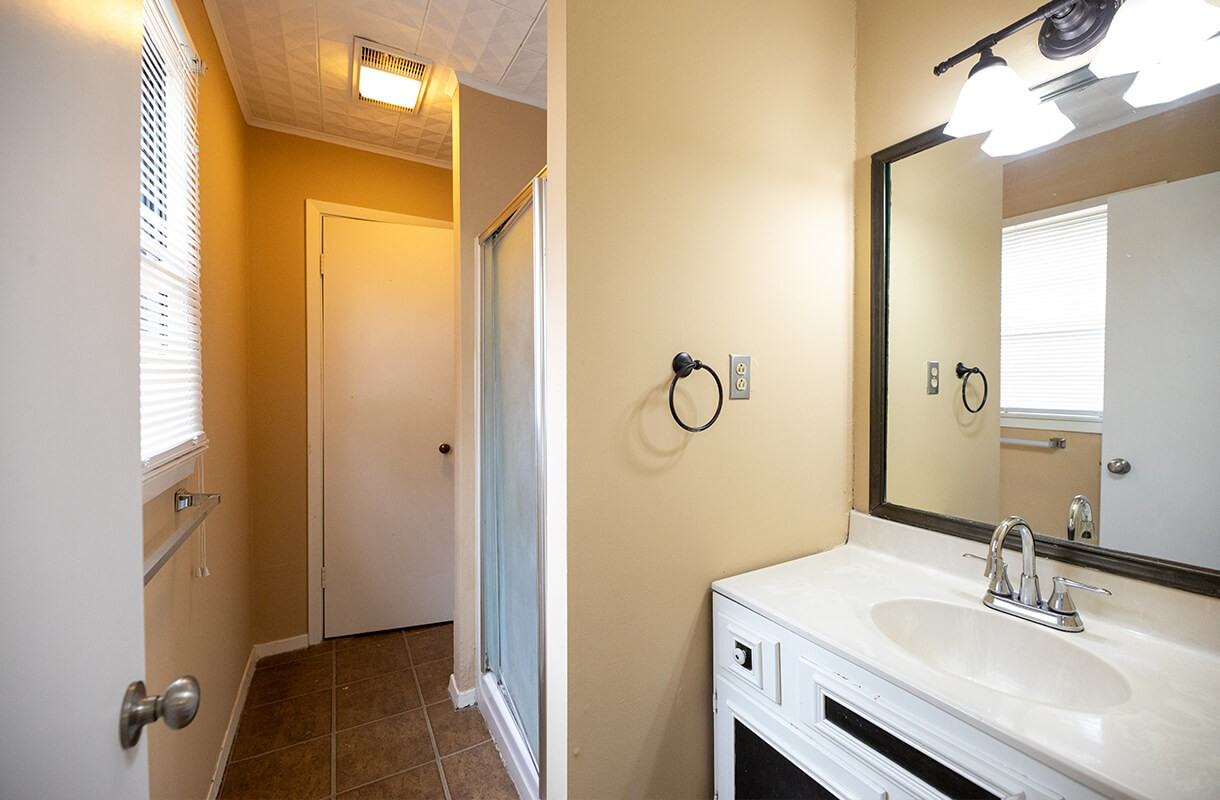 1610 16th St - Photo 6 of 10