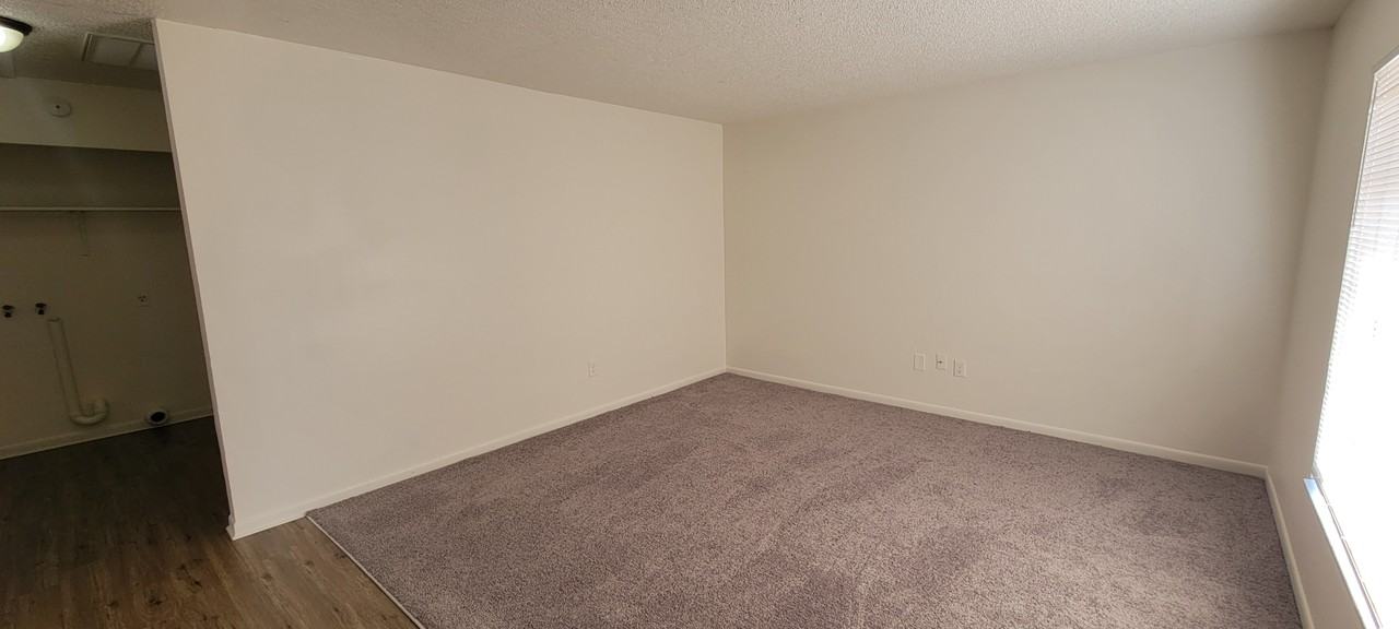 615 Kansas Ave - Photo 2 of 13