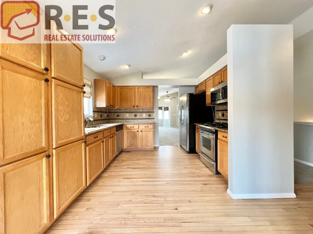 12529 Elm Ln - Photo 5 of 21