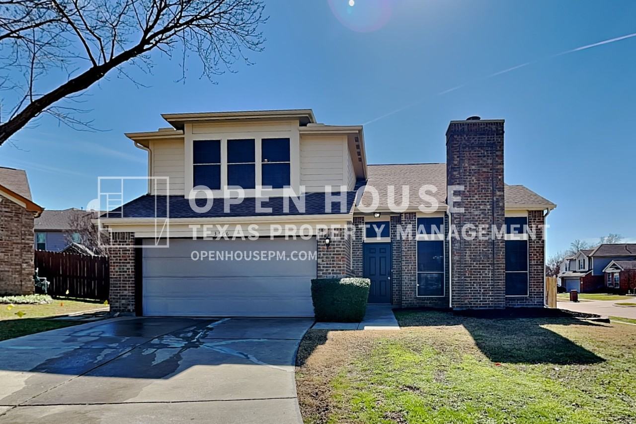 3366 Fox Hollow Ct - Photo 2 of 22