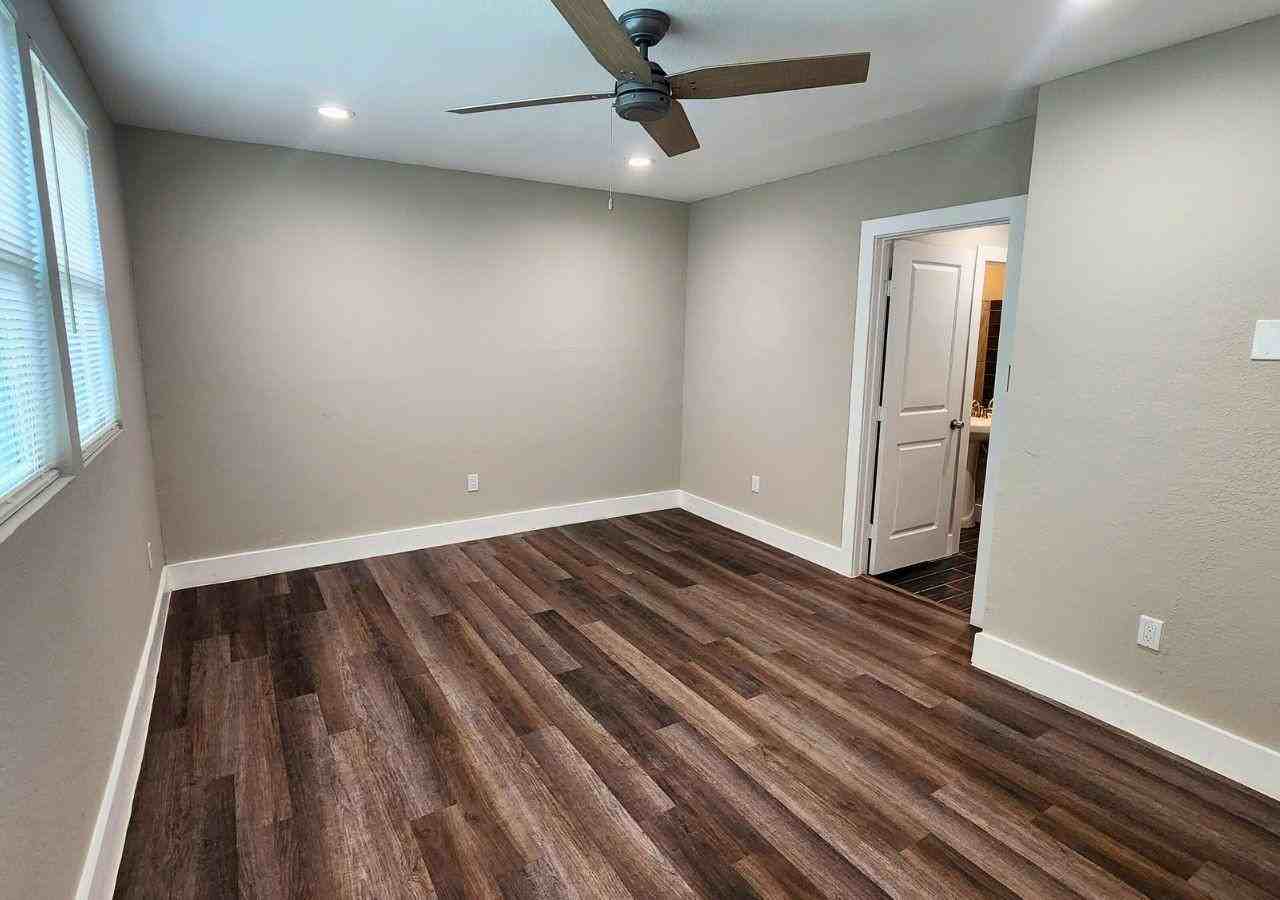 3427 Wentworth St - Photo 3 of 20