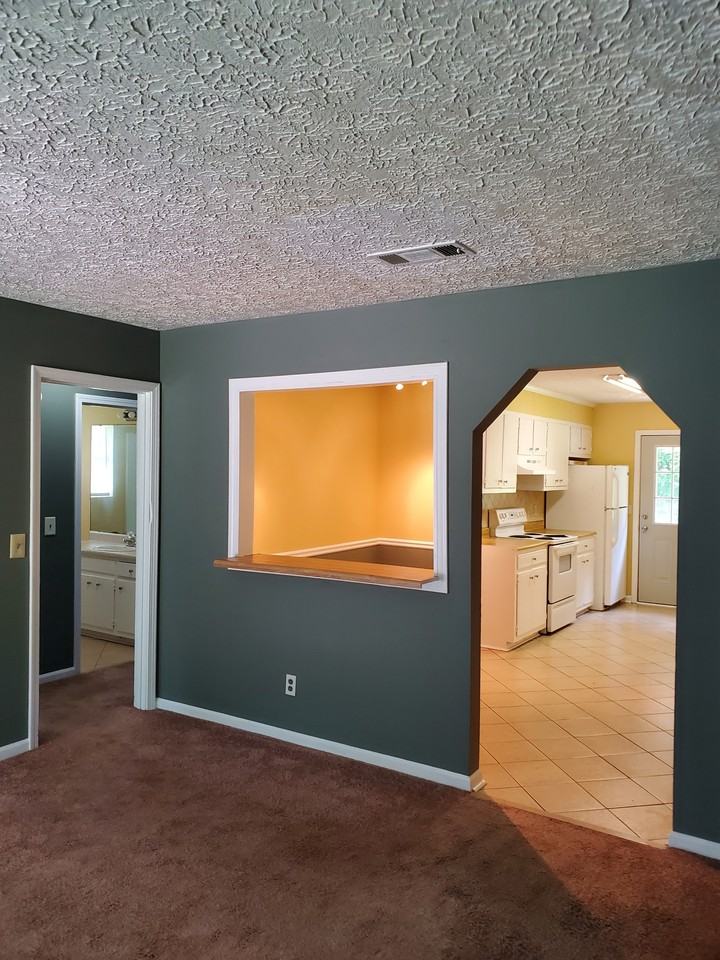 55 Plum Orchard Rd Apt B #A - Photo 2 of 13