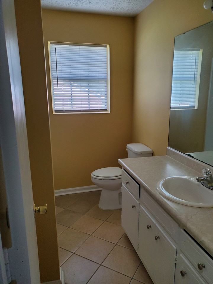 55 Plum Orchard Rd Apt B #A - Photo 4 of 13
