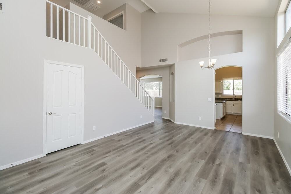 3424 E Pinot Noir Ave - Photo 4 of 17