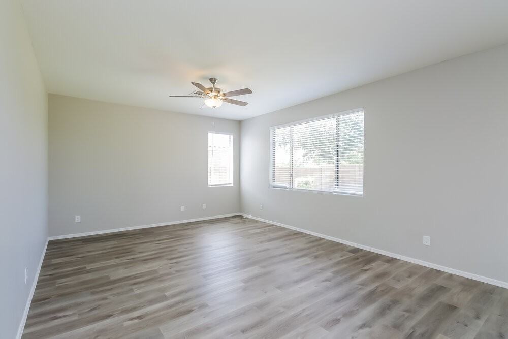 3424 E Pinot Noir Ave - Photo 5 of 17