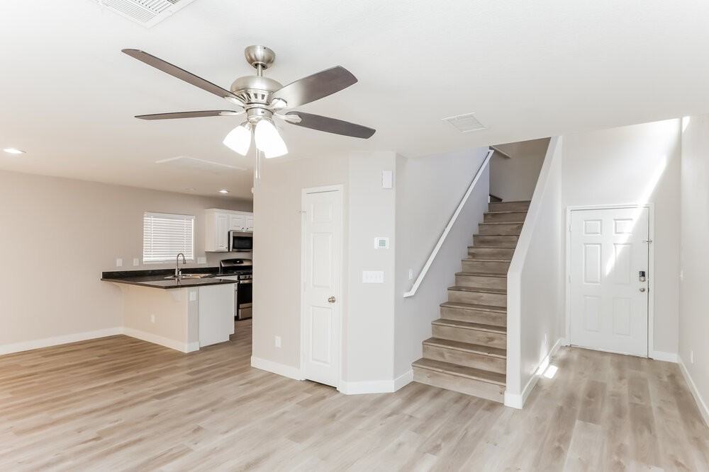 6471 Brook Cottage Ln - Photo 5 of 17