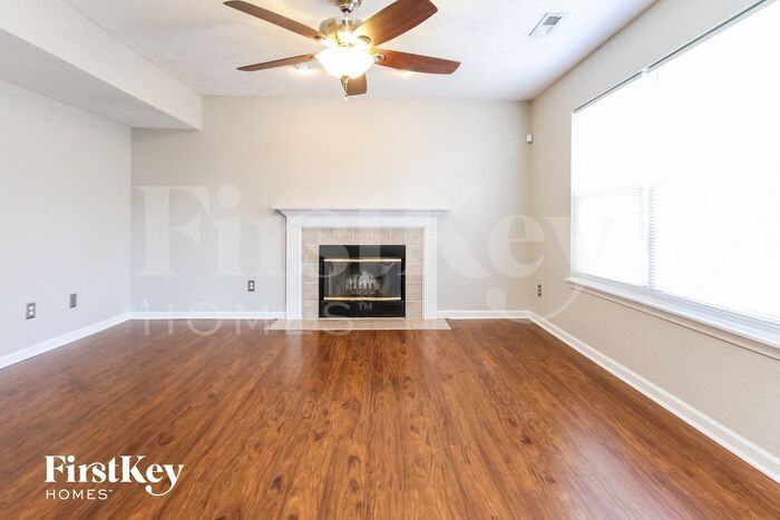 951 Foxtail Dr - Photo 3 of 15