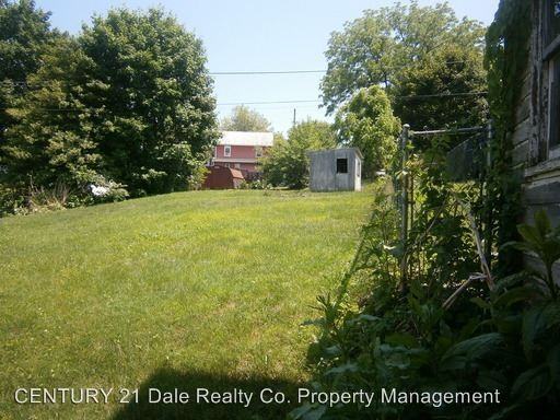 865 Market St - Photo 3 of 8