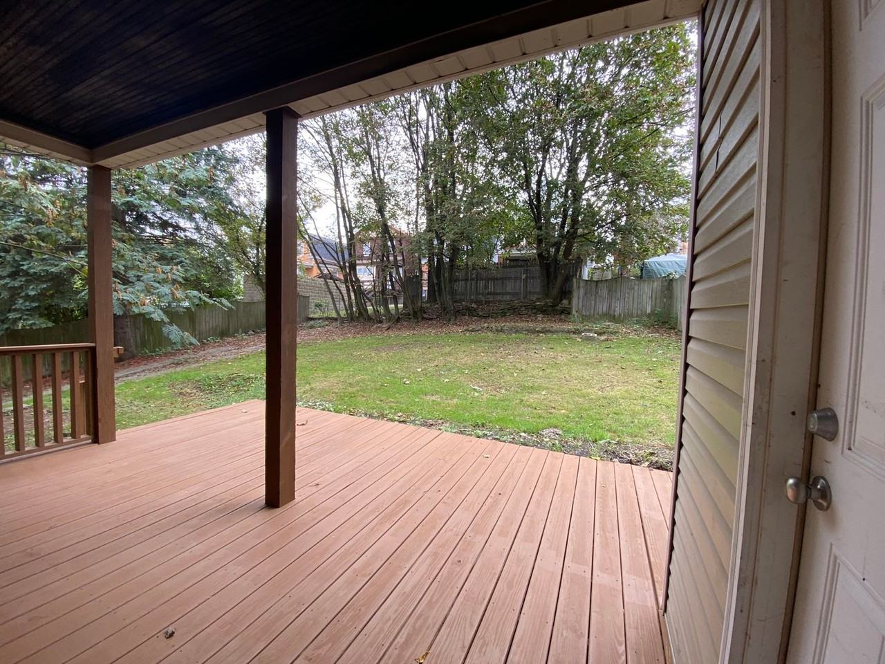 410 Parkwood Rd - Photo 2 of 29