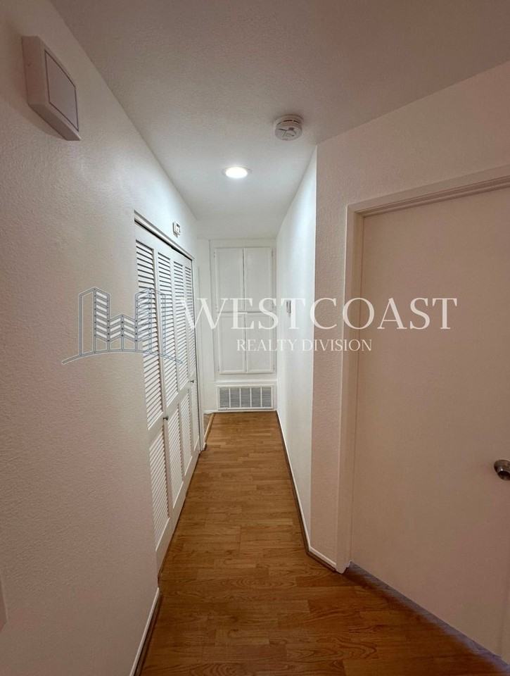 2823 Andover Ave - Photo 7 of 25