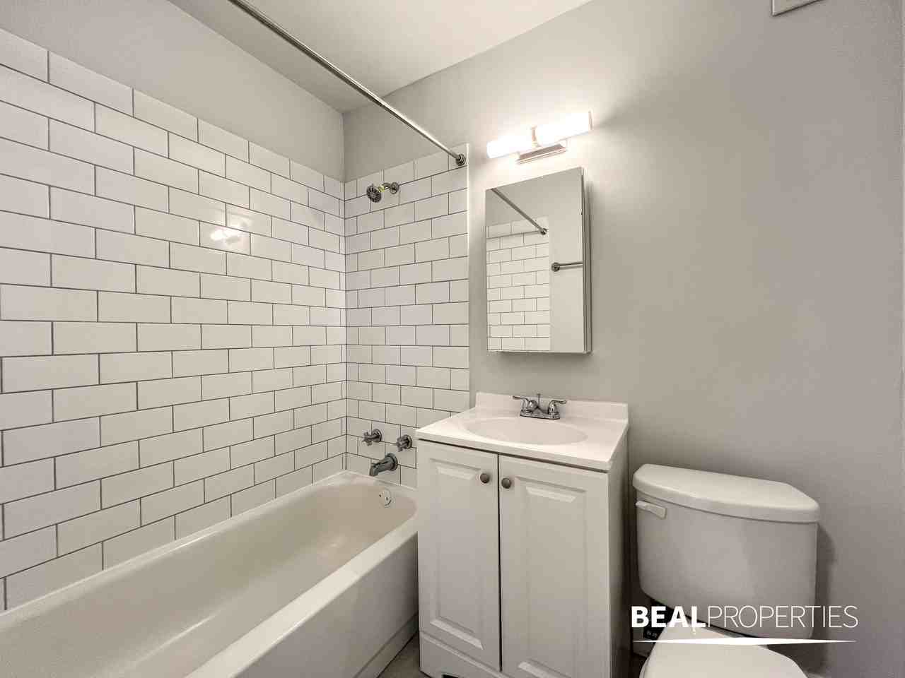 Offers a combination of convivence, comfort and elegance - Photo 2 of 9