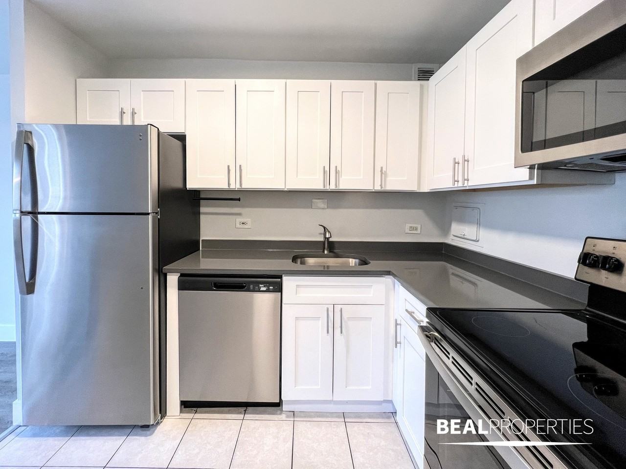 Offers a combination of convivence, comfort and elegance - Photo 3 of 9