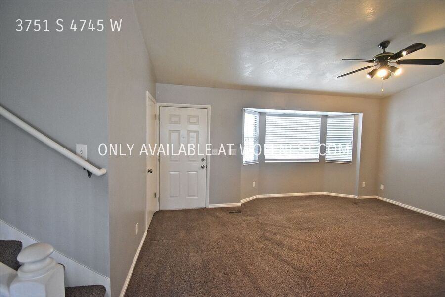 3751 S 4745 W - Photo 5 of 32