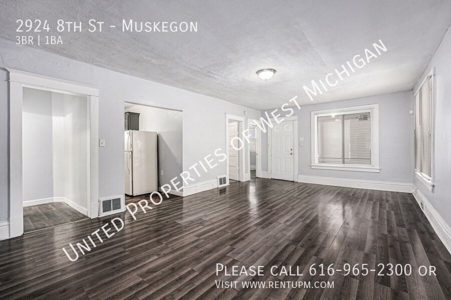 2924 8th St - Photo 3 of 16