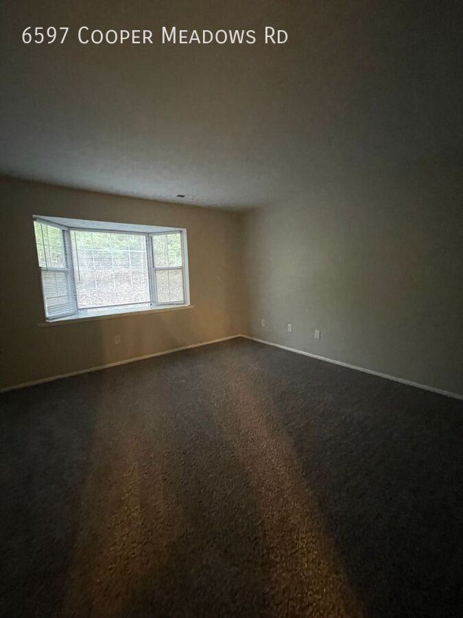 6597 Cooper Meadows Rd - Photo 3 of 32