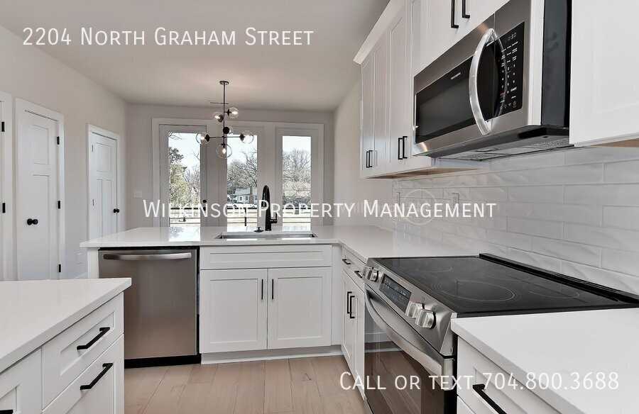 2204 N Graham St - Photo 3 of 28