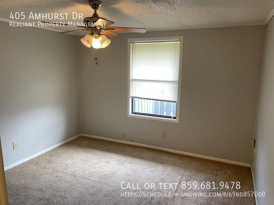 405 Amhurst Dr - Photo 2 of 6