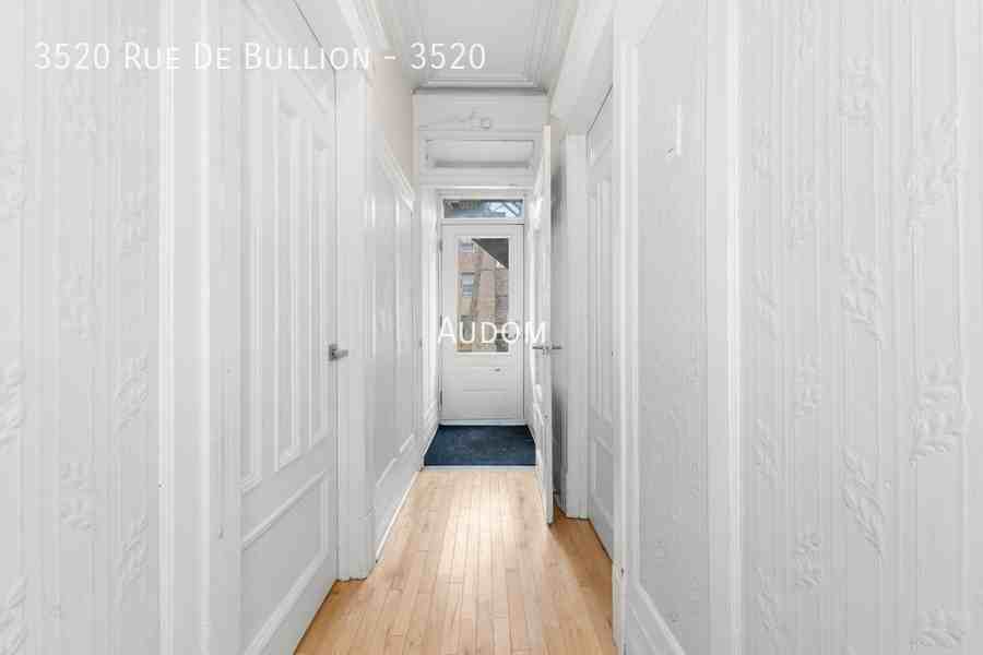 3520 Rue De Bullion #3520 - Photo 5 of 14